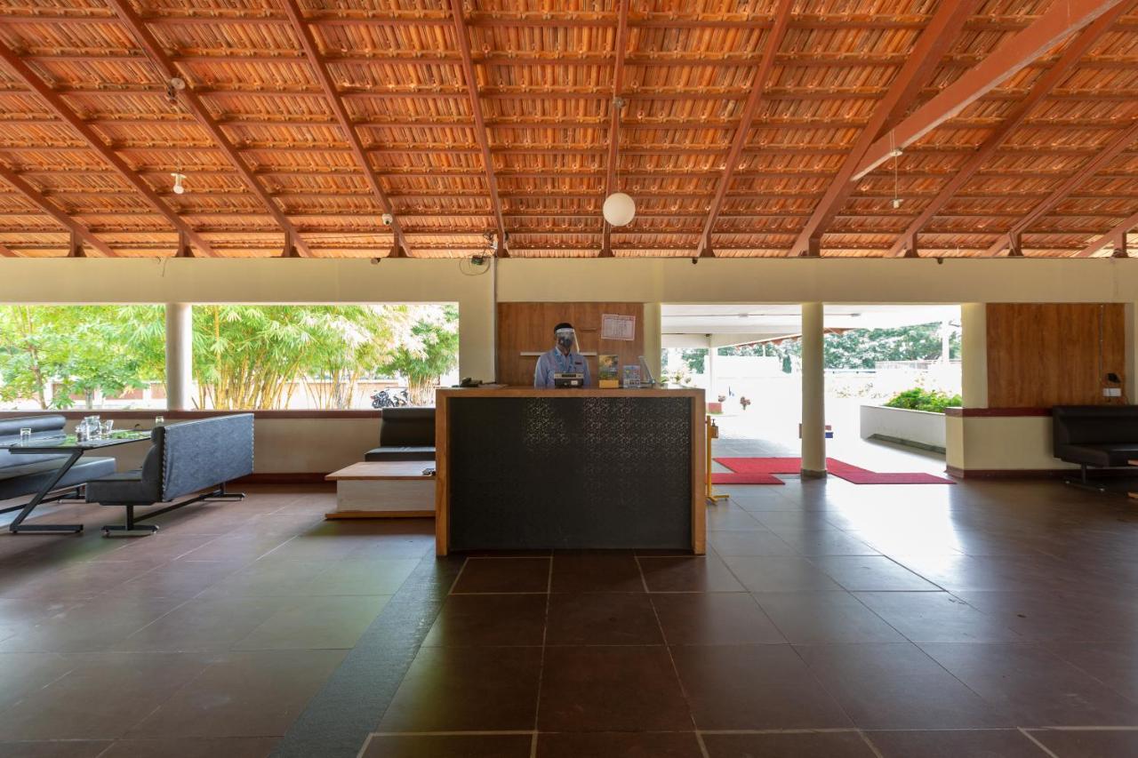 Kstdc Hotel Mayura Yagachi, Belur Belur  Zewnętrze zdjęcie