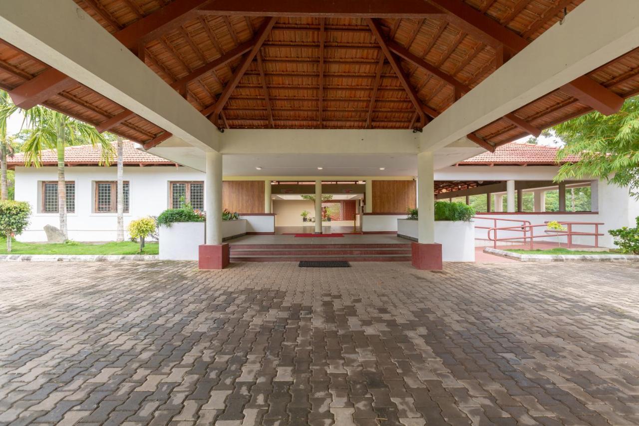 Kstdc Hotel Mayura Yagachi, Belur Belur  Zewnętrze zdjęcie