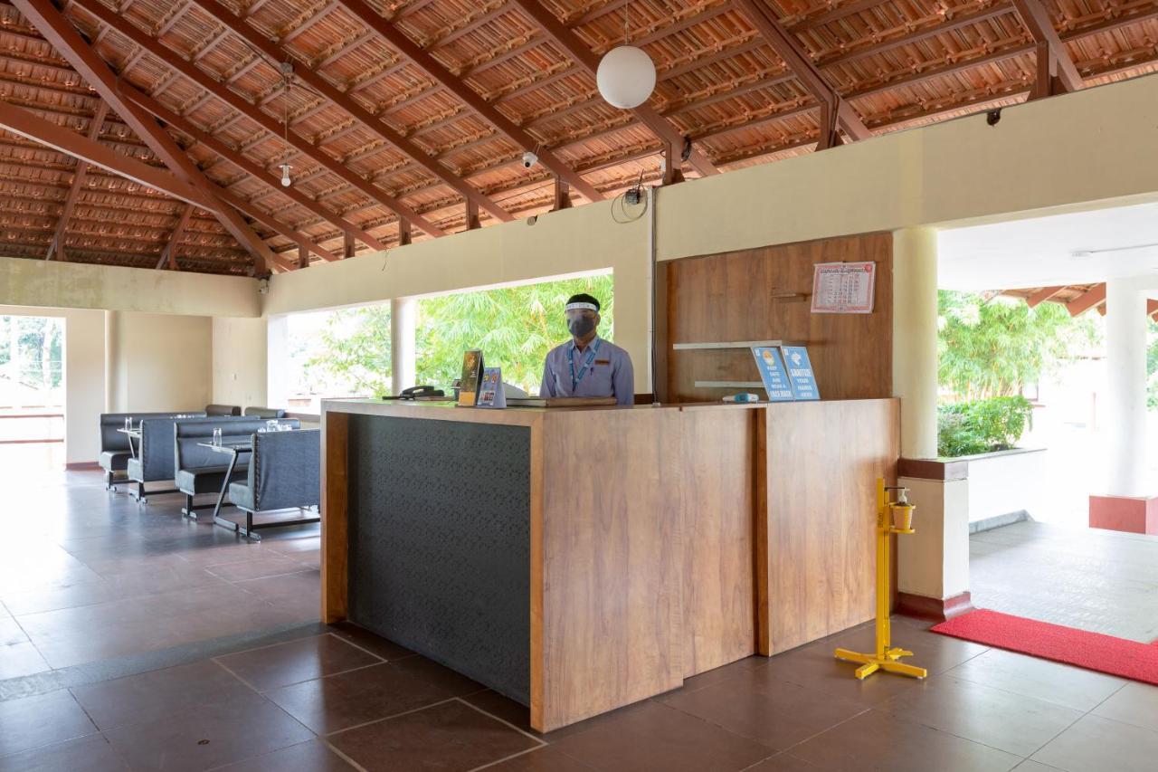 Kstdc Hotel Mayura Yagachi, Belur Belur  Zewnętrze zdjęcie
